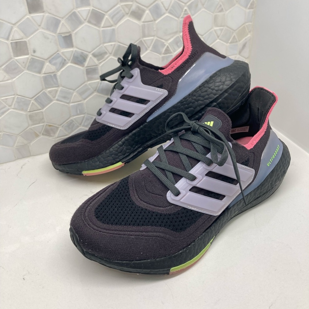 Adidas Women’s Ultraboost 21 Running shoe- carbon ice purple